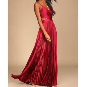 Lulus NWOT Got The Glam Wine Red Satin Accordion Pleated Cutout Maxi Dress Small